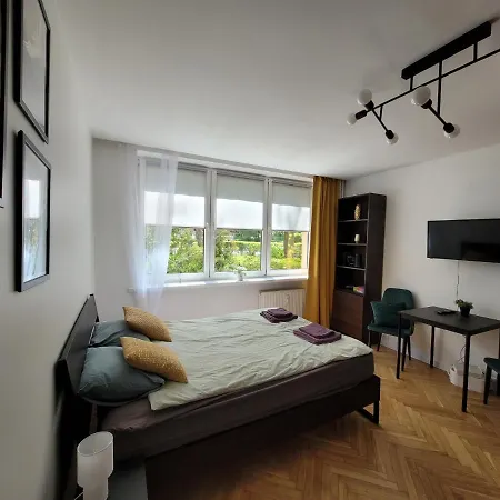 Apartment 21 *